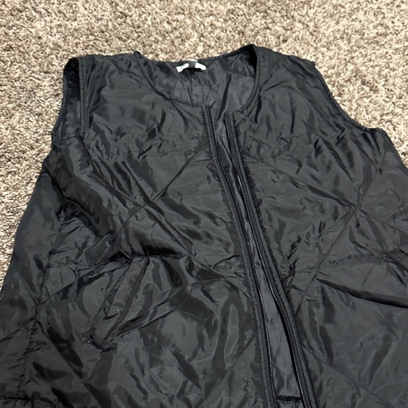 Socialite Black Women's Vest - Picture 3 of 7